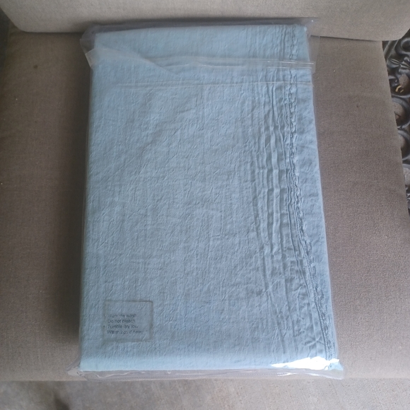 PIU BELLE SHABBY CHIC  BLUE LINEN COTTON TABLECOTH NWT 60X104 - Picture 5 of 16